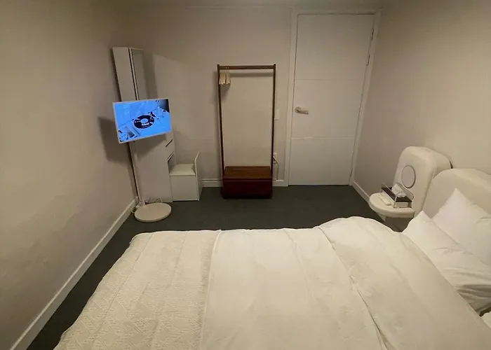 Apartment 10 Minutes On Foot From Konkuk Station *